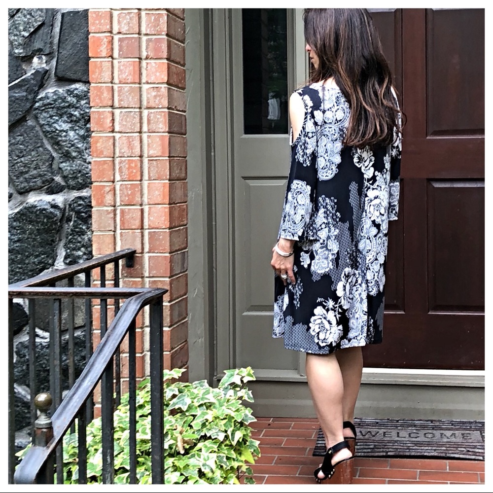 Triple lattice cold shoulder floral dress - Picture 6 of 7